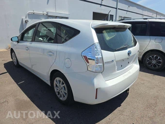 2014 Toyota Prius v Three – miniatura 2
