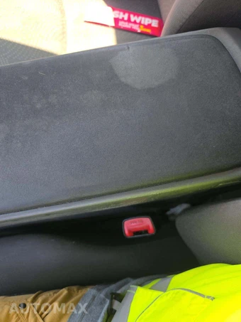 2014 Toyota Prius v Three – miniatura 21