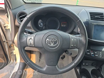 2014 Toyota RAV4 EV - miniatura 10