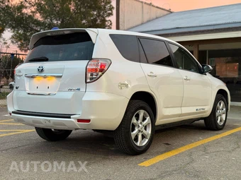 2014 Toyota RAV4 EV - miniatura 11