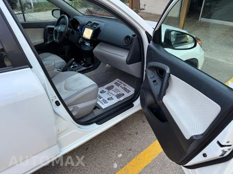 2014 Toyota RAV4 EV - miniatura 20