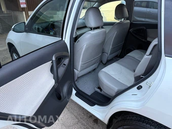 2014 Toyota RAV4 EV - miniatura 25