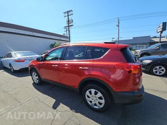2014 Toyota RAV4 LE – miniatura 6