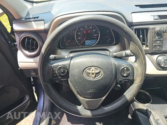 2014 Toyota RAV4 LE – miniatura 10