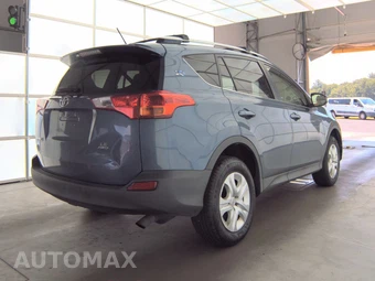 2014 Toyota RAV4 LE – miniatura 4