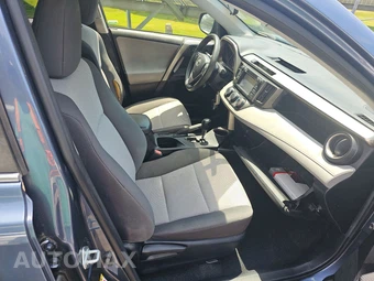2014 Toyota RAV4 LE – miniatura 8