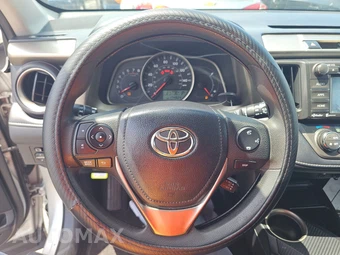 2014 Toyota RAV4 XLE – miniatura 10