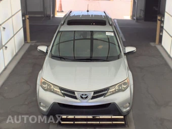 2014 Toyota RAV4 XLE – miniatura 2