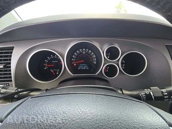 2014 Toyota Sequoia Limited - miniatura 9