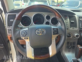 2014 Toyota Sequoia Platinum – miniatura 10