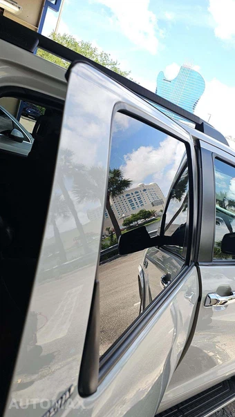2014 Toyota Sequoia Platinum – miniatura 23
