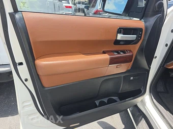 2014 Toyota Sequoia Platinum – miniatura 9