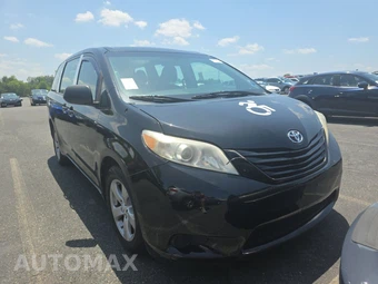 2014 Toyota Sienna L 7-Passenger 119.3" WB - miniatura 3