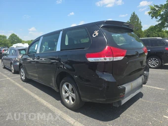 2014 Toyota Sienna L 7-Passenger 119.3" WB - miniatura 6