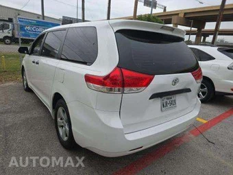 2014 Toyota Sienna L 7-Passenger 119.3" WB - miniatura 2