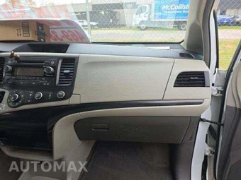 2014 Toyota Sienna L 7-Passenger 119.3" WB - miniatura 20
