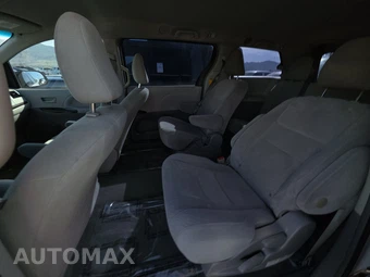 2014 Toyota Sienna L 7-Passenger 119.3" WB - miniatura 13