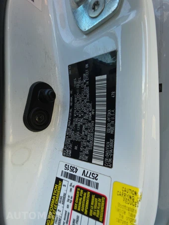 2014 Toyota Sienna L 7-Passenger 119.3" WB - miniatura 15