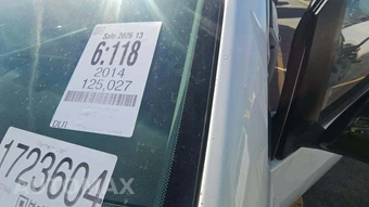 2014 Toyota Sienna L 7-Passenger 119.3" WB - miniatura 27