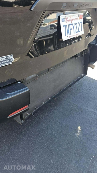 2014 Toyota Sienna L 7-Passenger 119.3" WB - miniatura 33