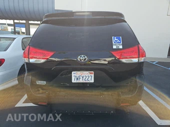 2014 Toyota Sienna L 7-Passenger 119.3" WB - miniatura 5