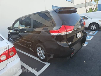 2014 Toyota Sienna L 7-Passenger 119.3" WB - miniatura 6