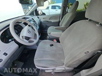 2014 Toyota Sienna L 7-Passenger 119.3" WB - miniatura 7