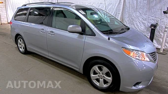 2014 Toyota Sienna LE 8-Passenger 119.3" WB - miniatura 3