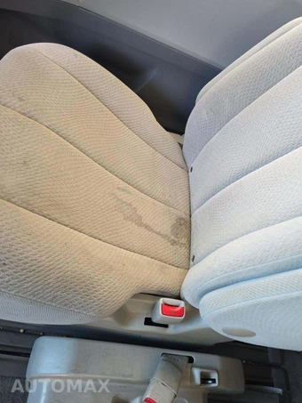 2014 Toyota Sienna LE 8-Passenger 119.3" WB - miniatura 22