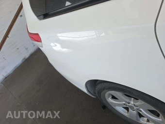 2014 Toyota Sienna LE 8-Passenger 119.3" WB - miniatura 26