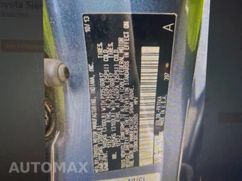 2014 Toyota Sienna LE 8-Passenger 119.3" WB - miniatura 16