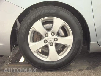 2014 Toyota Sienna LE 8-Passenger 119.3" WB - miniatura 9