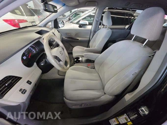 2014 Toyota Sienna LE 8-Passenger 119.3" WB - miniatura 6
