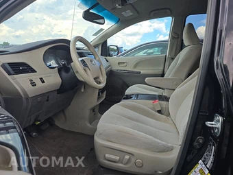 2014 Toyota Sienna LE 8-Passenger 119.3" WB - miniatura 7