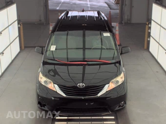 2014 Toyota Sienna LE 8-Passenger 119.3" WB - miniatura 2