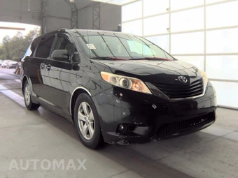 2014 Toyota Sienna LE 8-Passenger 119.3" WB - miniatura 3