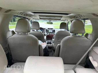 2014 Toyota Sienna Limited 7-Passenger 119.3" WB - miniatura 25