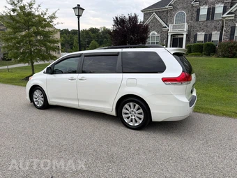 2014 Toyota Sienna Limited 7-Passenger 119.3" WB - miniatura 3