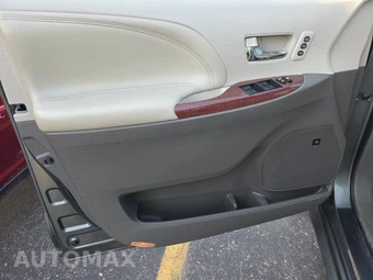 2014 Toyota Sienna Limited 7-Passenger 119.3" WB - miniatura 9