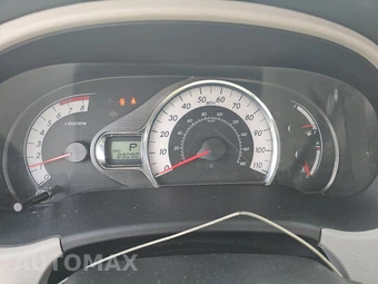 2014 Toyota Sienna SE 8-Passenger 119.3" WB - miniatura 12