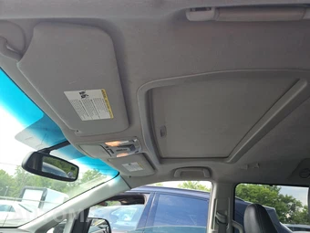 2014 Toyota Sienna SE 8-Passenger 119.3" WB - miniatura 21