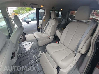 2014 Toyota Sienna XLE 7-Passenger 119.3" WB - miniatura 13