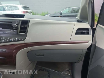 2014 Toyota Sienna XLE 7-Passenger 119.3" WB - miniatura 20