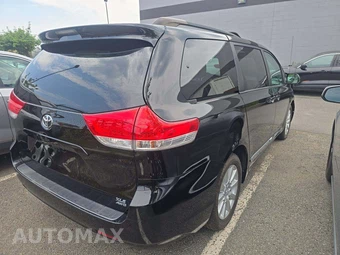 2014 Toyota Sienna XLE 7-Passenger 119.3" WB - miniatura 3