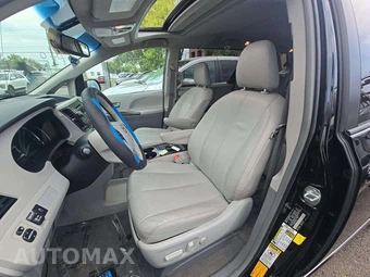 2014 Toyota Sienna XLE 7-Passenger 119.3" WB - miniatura 6