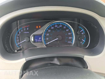 2014 Toyota Sienna XLE 7-Passenger 119.3" WB - miniatura 9