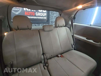 2014 Toyota Sienna XLE 7-Passenger 119.3" WB - miniatura 14