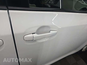 2014 Toyota Sienna XLE 7-Passenger 119.3" WB - miniatura 29