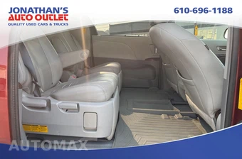 2014 Toyota Sienna XLE 7-Passenger 119.3" WB - miniatura 16