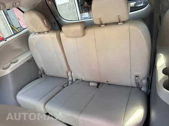 2014 Toyota Sienna XLE 7-Passenger 119.3" WB - miniatura 14